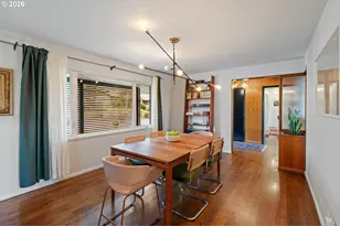 8110 SW Valley View Dr, Portland, OR 97225 - Photo 14