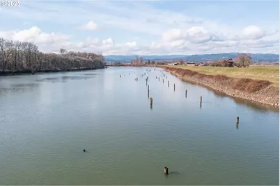 35308 Riverside Ln, Scappoose, OR 97056 - Photo 6