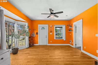 380 E Berkeley St, Gladstone, OR 97027 - Photo 6