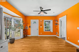 380 E Berkeley St, Gladstone, OR 97027 - Photo 6