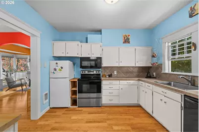 380 E Berkeley St, Gladstone, OR 97027 - Photo 18