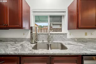 2102 S 8th St, Cottage Grove, OR 97424 - Photo 12