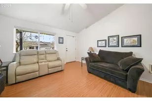 2102 S 8th St, Cottage Grove, OR 97424 - Photo 6