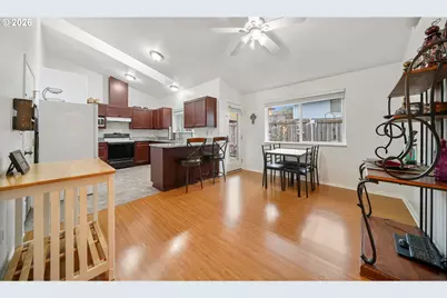 2102 S 8th St, Cottage Grove, OR 97424 - Photo 8