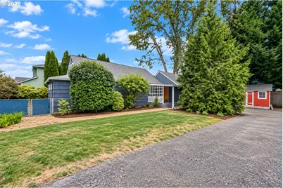 875 SE 66th Way, Hillsboro, OR 97123 - Photo 2