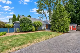 875 SE 66th Way, Hillsboro, OR 97123 - Photo 2