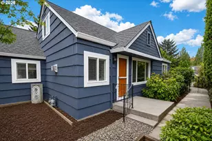 875 SE 66th Way, Hillsboro, OR 97123 - Photo 2