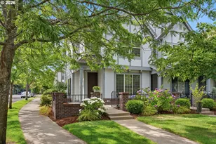 28875 SW Costa Circle, Wilsonville, OR 97070 - Photo 2