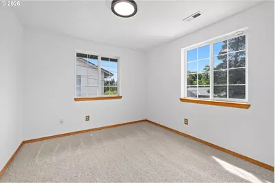12037 SE Raymond St, Portland, OR 97266 - Photo 22