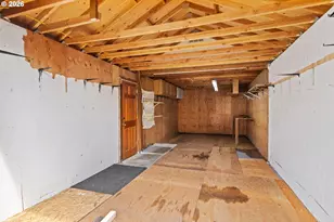 12037 SE Raymond St, Portland, OR 97266 - Photo 38