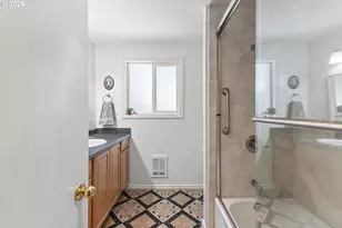 910 N 8th St, Coos Bay, OR 97420 - Photo 38