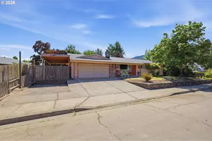 277 71st Pl, Springfield, OR 97478 - Photo 2