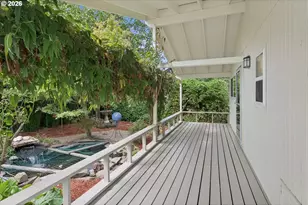 11041 SW 45th Ave, Portland, OR 97219 - Photo 36
