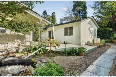 11041 SW 45th Ave, Portland, OR 97219 - Photo 38