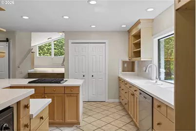 6640 Palomino Cir, West Linn, OR 97068 - Photo 8