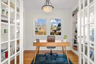 2237 NE Regents Dr, Portland, OR 97212 - Photo 6