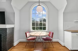 2237 NE Regents Dr, Portland, OR 97212 - Photo 36