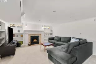 2237 NE Regents Dr, Portland, OR 97212 - Photo 32