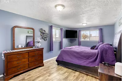 2233 Country Club Ter, Woodburn, OR 97071 - Photo 16