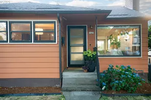 5027 SE 41st Ave, Portland, OR 97202 - Photo 2