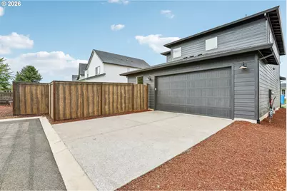 762 Magnolia Ave, Woodburn, OR 97071 - Photo 24