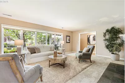 5190 SW Dover Ln, Portland, OR 97225 - Photo 6