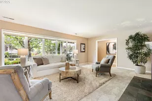 5190 SW Dover Ln, Portland, OR 97225 - Photo 6