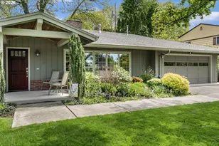 5190 SW Dover Ln, Portland, OR 97225 - Photo 2
