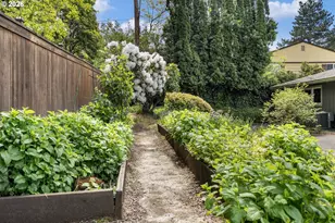 5190 SW Dover Ln, Portland, OR 97225 - Photo 36