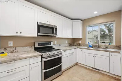 14098 SE Summerfield Loop, Happy Valley, OR 97086 - Photo 4