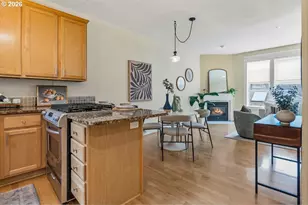 2372 NW Glisan St, Portland, OR 97210 - Photo 4