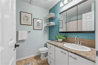 2372 NW Glisan St #5, Portland, OR 97210 - Photo 24
