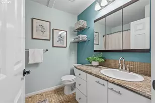 2372 NW Glisan St, Portland, OR 97210 - Photo 24
