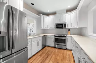 1915 NW Yorkshire Ln, Portland, OR 97229 - Photo 18