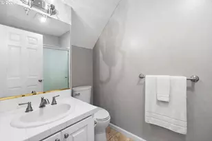 1915 NW Yorkshire Ln, Portland, OR 97229 - Photo 30