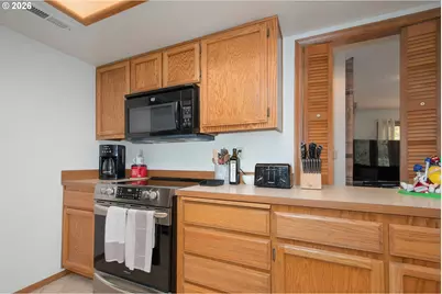 616 SW Eastman Pkwy, Gresham, OR 97080 - Photo 18