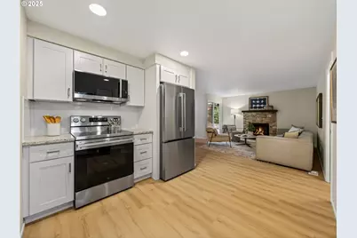12945 SW Hackamore Ct, Beaverton, OR 97008 - Photo 8