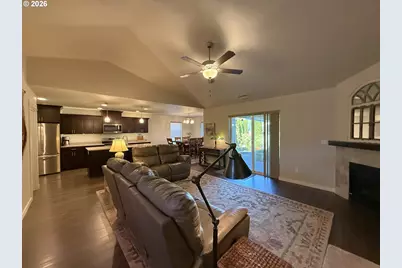 784 Pebble Crk St, Sutherlin, OR 97479 - Photo 8