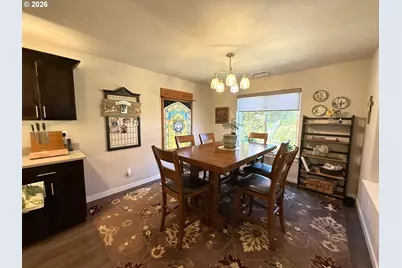 784 Pebble Crk St, Sutherlin, OR 97479 - Photo 12