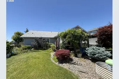 784 Pebble Crk St, Sutherlin, OR 97479 - Photo 14