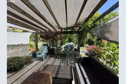 784 Pebble Crk St, Sutherlin, OR 97479 - Photo 20