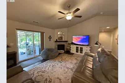 784 Pebble Crk St, Sutherlin, OR 97479 - Photo 18