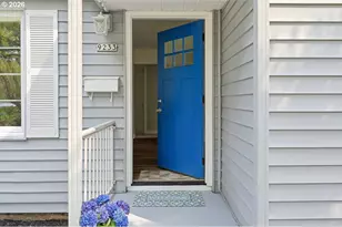 9233 SE Morrison St, Portland, OR 97216 - Photo 8