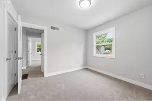 9233 SE Morrison St, Portland, OR 97216 - Photo 30