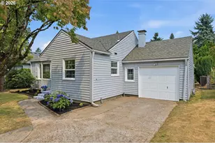 9233 SE Morrison St, Portland, OR 97216 - Photo 4