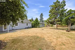 9233 SE Morrison St, Portland, OR 97216 - Photo 38