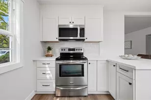 9233 SE Morrison St, Portland, OR 97216 - Photo 20