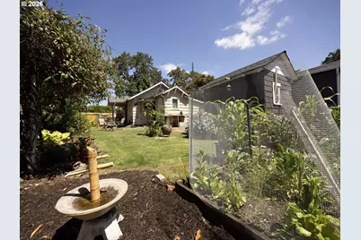 515 E Gloucester St, Gladstone, OR 97027 - Photo 24