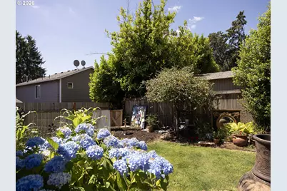 515 E Gloucester St, Gladstone, OR 97027 - Photo 32