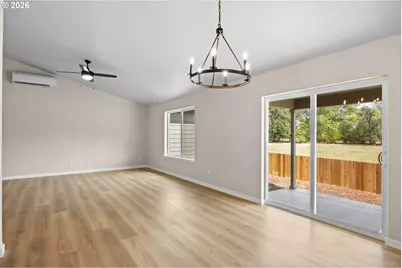 161 Collins Ct, Winston, OR 97496 - Photo 10